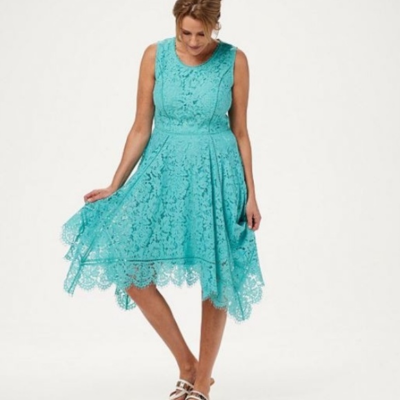 Isaac Mizrahi Dresses & Skirts - Isaac Mizrahi Handkerchief Hem Floral Lace Midi Dress 90